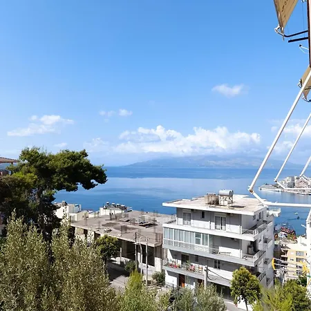 アパート Kapo Sarandë